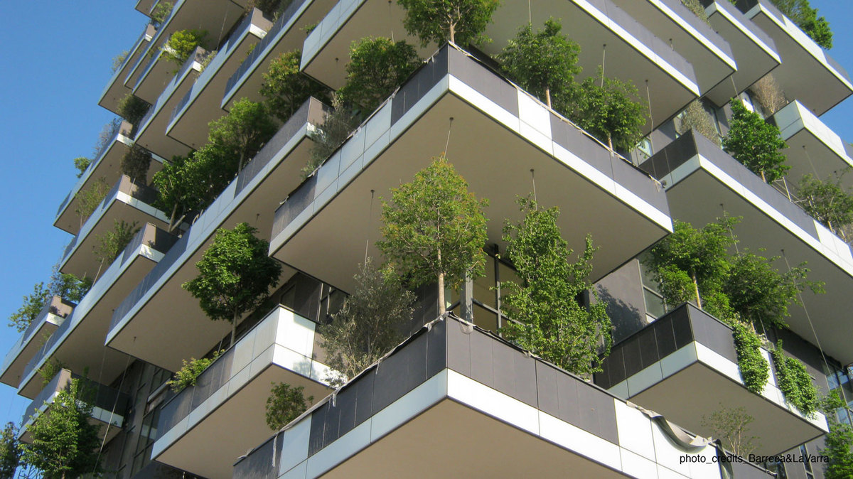 Bosco Verticale con Eterno Ivica