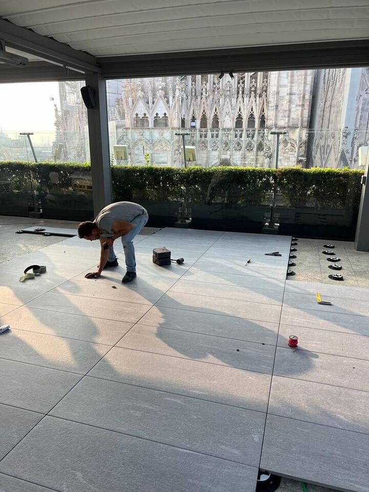 The restoration of the Rinascente terrace in Piazza Duomo in Milan